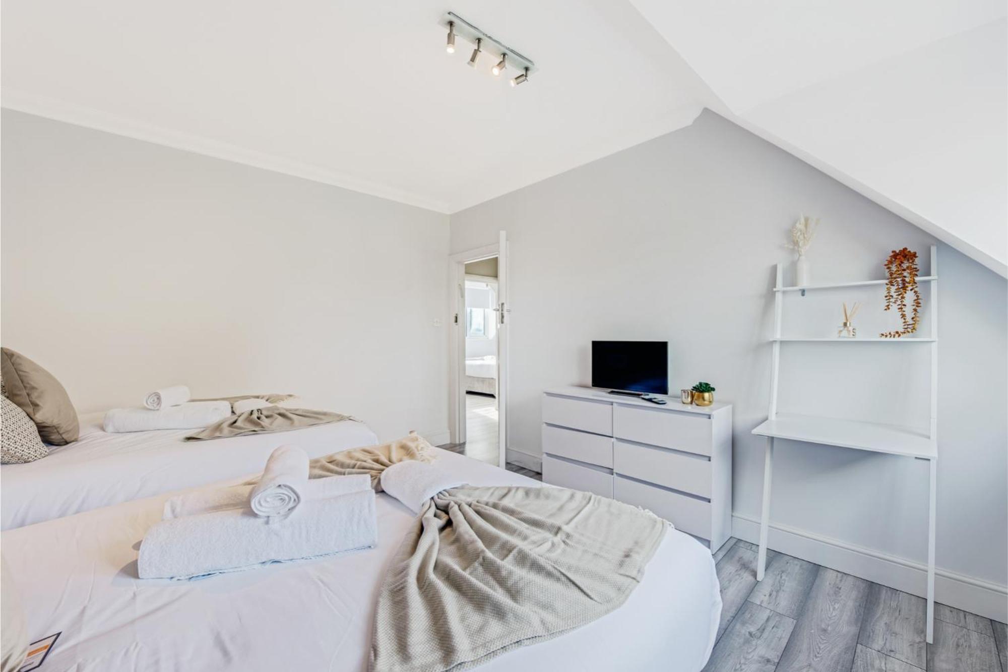 Sweet And Lovely 2Br With Free Parking London Kültér fotó